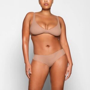 SKIMS Naked Plunge Bralette